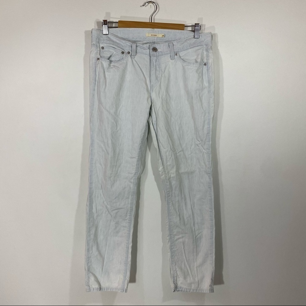 3 for $20 🌟Levi’s Pinstripe White and Blue Boyfriend Jeans